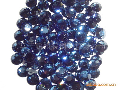 繽紛鉆飾，點(diǎn)亮創(chuàng)意時(shí)尚——探秘義烏豐贏服裝輔料廠家的中東鉆、仿捷克鉆與DMC